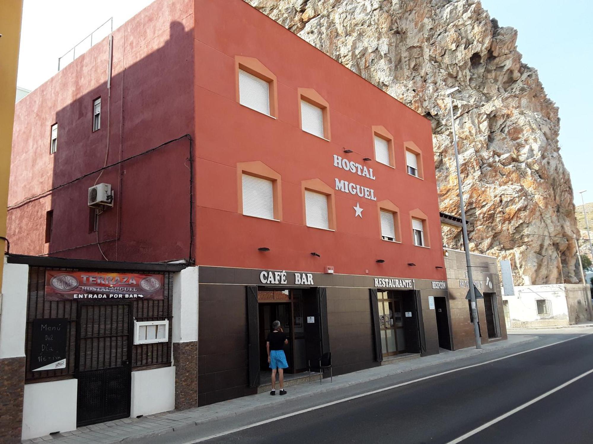 Hostal Miguel Calahonda Zewnętrze zdjęcie